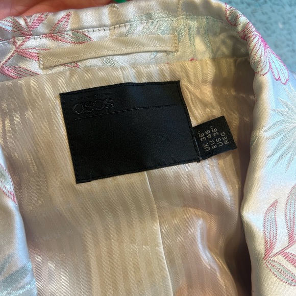 Pastel Botanical Suit - Picture 6 of 16